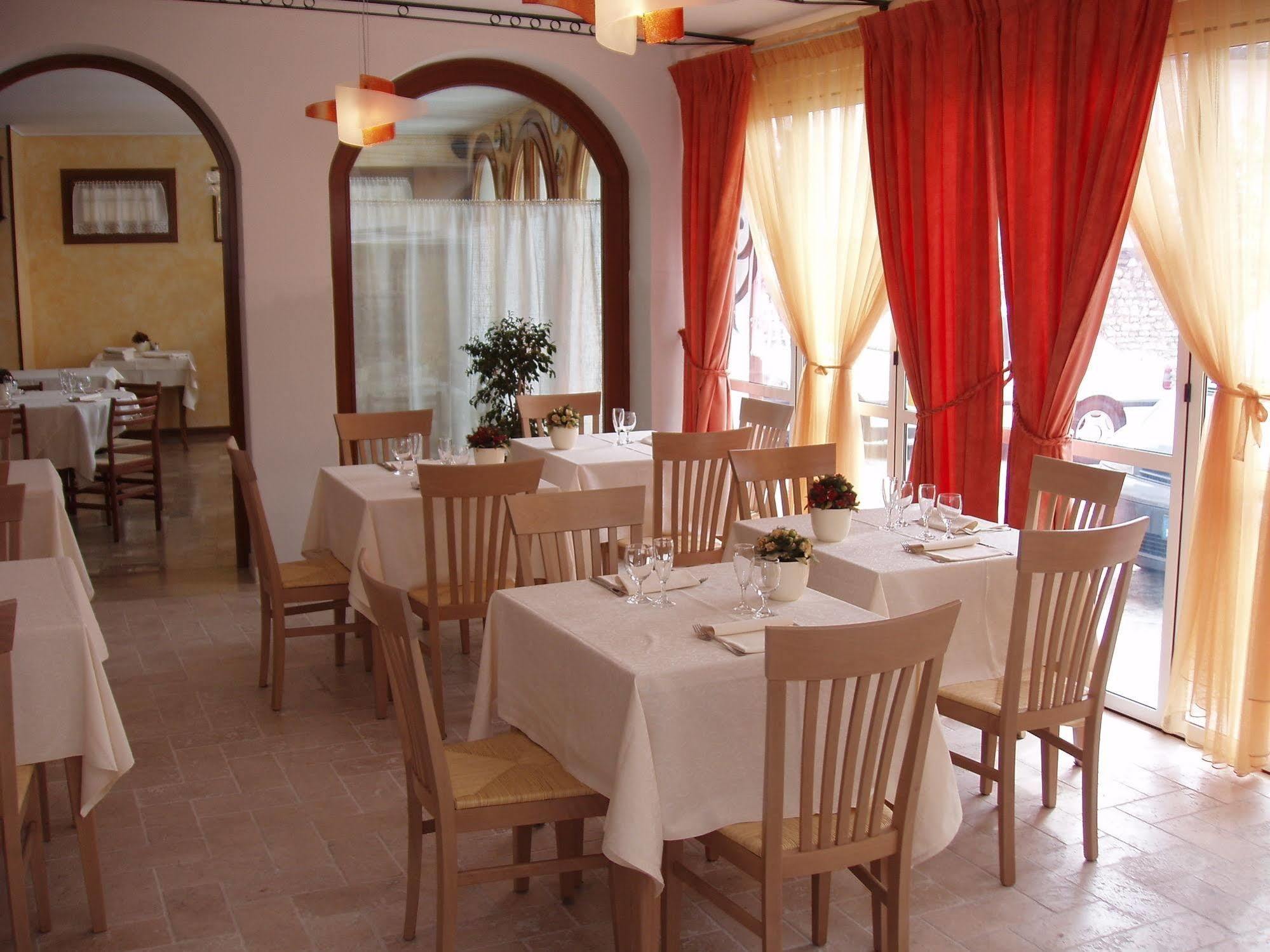 Locanda Ai Archi Di Andreola Monica Farra di Soligo Buitenkant foto